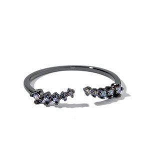 Oomiay black gold ring: FANG